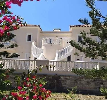 Villa Vourda Marathókampos Exterior photo